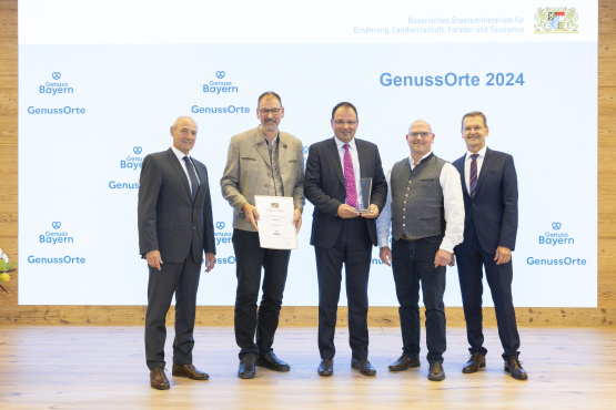 Dr. Johann Niggl, BGM Mathias Stölzle, Staatssekretär Martin Schöffel, Michael Blum, Prof. Richard Balling  ;  Bild: Giulia Iannicelli/StMELF